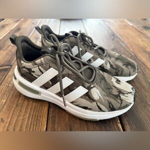 adidas Boys Sneakers size 6 - Camouflage and White